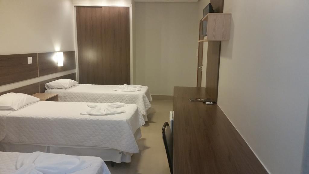 גויאנזיה Kamur Plaza Hotel חדר תמונה