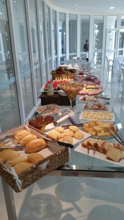 גויאנזיה Kamur Plaza Hotel מראה חיצוני תמונה