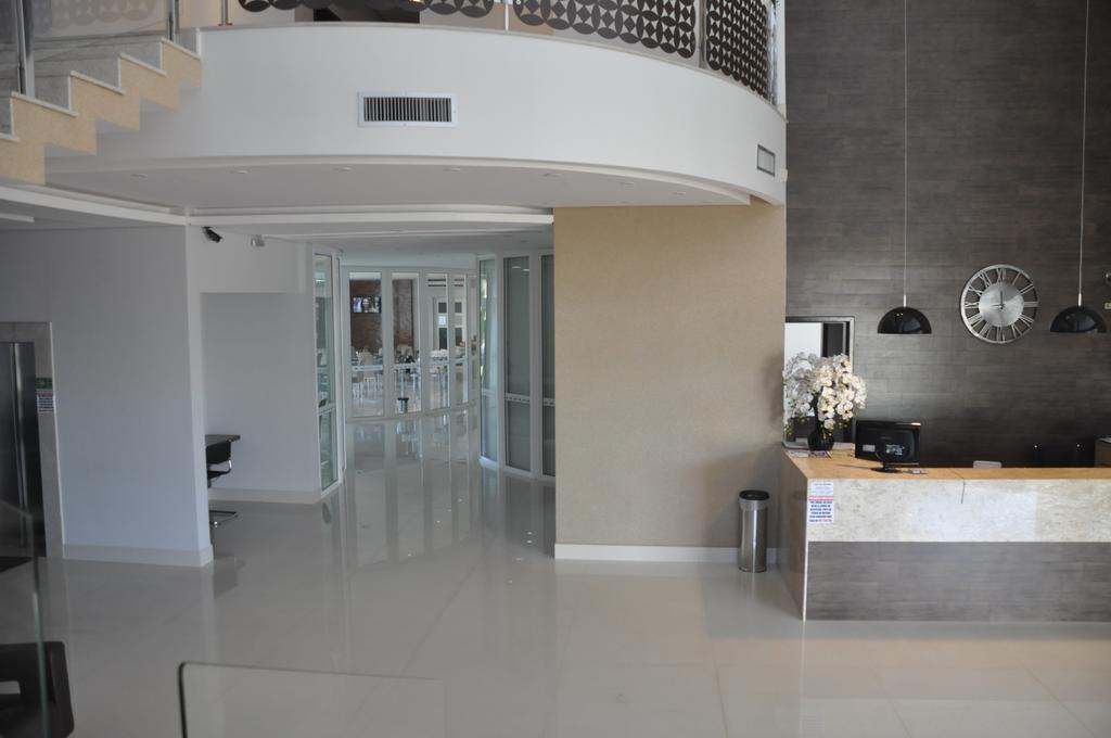 גויאנזיה Kamur Plaza Hotel מראה חיצוני תמונה