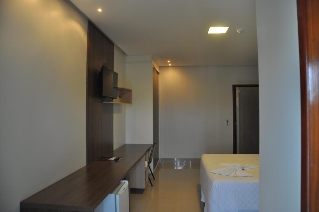 גויאנזיה Kamur Plaza Hotel מראה חיצוני תמונה