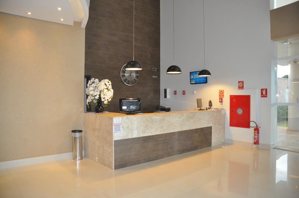 גויאנזיה Kamur Plaza Hotel מראה חיצוני תמונה