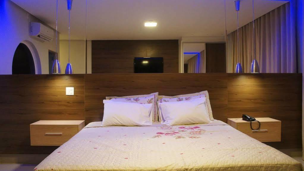 גויאנזיה Kamur Plaza Hotel מראה חיצוני תמונה